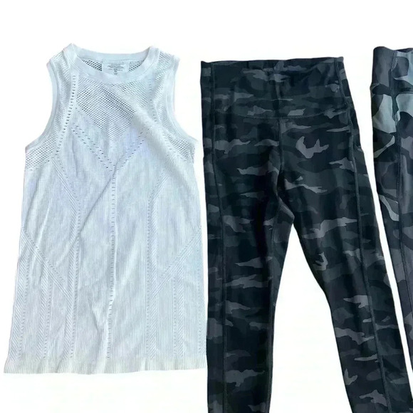 Athleta Bundle! Two Leggings and A Sleeveless Top Size XS - Picture 2 of 7